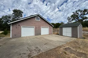 1063 Skyline Dr, Auburn, CA 95602 - Photo 33