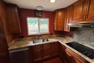 1063 Skyline Dr, Auburn, CA 95602 - Photo 5