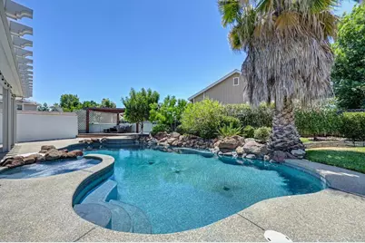 8996 Purple Martin Way, Elk Grove, CA 95758 - Photo 37