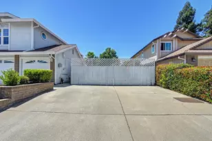8996 Purple Martin Way, Elk Grove, CA 95758 - Photo 5