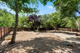 2816 Hillcrest Dr, Cameron Park, CA 95682 - Photo 37