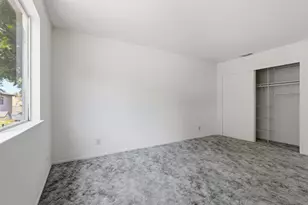 8252 Center Pkwy, Sacramento, CA 95823 - Photo 17