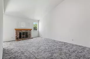 8252 Center Pkwy, Sacramento, CA 95823 - Photo 9