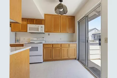 8252 Center Parkway #79, Sacramento, CA 95823 - Photo 15