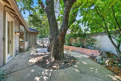 11260 Crocker Grove Lane, Gold River, CA 95670 - Photo 49