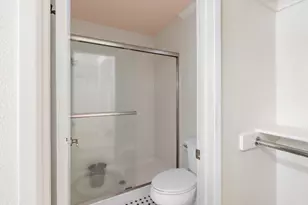 1310 Commons Dr, Sacramento, CA 95825 - Photo 29