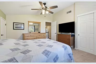 8804 Bradbury Court, Elk Grove, CA 95624 - Photo 19