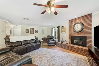 8804 Bradbury Court, Elk Grove, CA 95624 - Photo 5