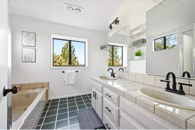 12524 Jayhawk Court, Penn Valley, CA 95946 - Photo 25