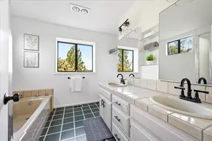 12524 Jayhawk Ct, Penn Valley, CA 95946 - Photo 25