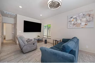 1825 Roy Avenue, Sacramento, CA 95815 - Photo 31