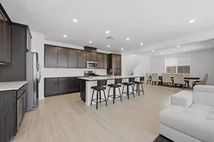 8852 Boes Wy, Sacramento, CA 95829 - Photo 3