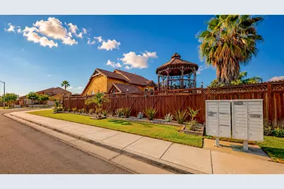 751 Savignon Blanc Court, Los Banos, CA 93635 - Photo 9
