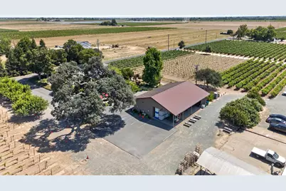 10112 E Woodbridge Road, Acampo, CA 95220 - Photo 5