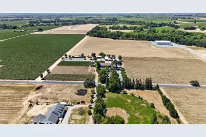 10112 E Woodbridge Road, Acampo, CA 95220 - Photo 13