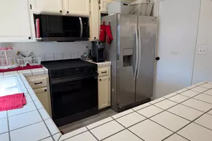8665 N Cedar Ave, Fresno, CA 93720 - Photo 17