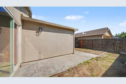 831 Emily Street, Turlock, CA 95380 - Photo 27