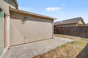 831 Emily St, Turlock, CA 95380 - Photo 27
