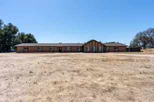 16448 Monreal Rd, Madera, CA 93636 - Photo 5