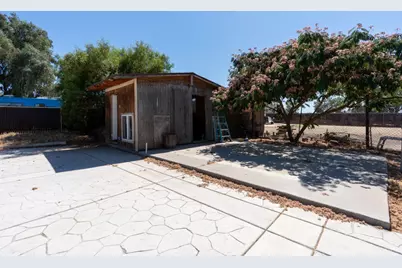 16448 Monreal Road, Madera, CA 93636 - Photo 37