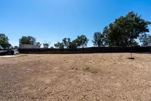 16448 Monreal Rd, Madera, CA 93636 - Photo 39