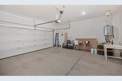 9327 Mystic Lake Aly, Sacramento, CA 95829 - Photo 33