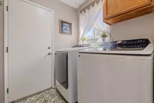 1742 Swenson Ct, Stockton, CA 95206 - Photo 17