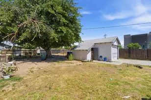405 N G St, Madera, CA 93637 - Photo 3