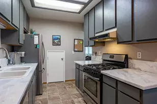 1527 Irwin Ave, Escalon, CA 95320 - Photo 5