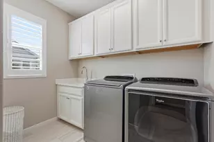 3137 Forney Wy, Sacramento, CA 95816 - Photo 29