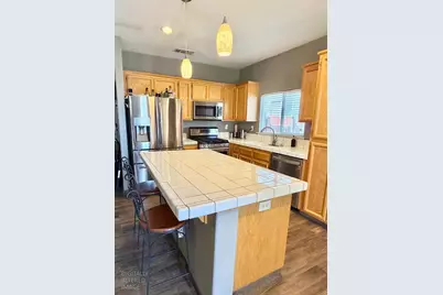 1091 Twins Way, Yuba City, CA 95991 - Photo 3