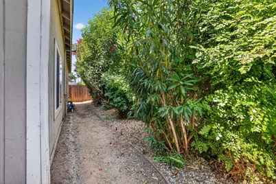 2297 Beaumont Street, Sacramento, CA 95815 - Photo 35