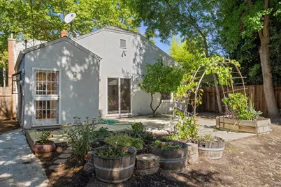 3723 E Pacific Avenue, Sacramento, CA 95820 - Photo 25