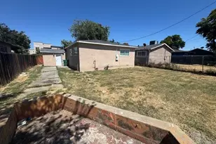 2437 Phelps St, Stockton, CA 95206 - Photo 15