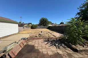 315 W J St, Oakdale, CA 95361 - Photo 31