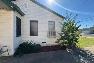 315 W J St, Oakdale, CA 95361 - Photo 19