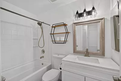 7803 Orchard Woods Circle, Sacramento, CA 95828 - Photo 31