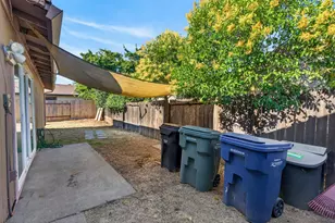 7803 Orchard Woods Cir, Sacramento, CA 95828 - Photo 35
