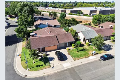 7803 Orchard Woods Circle, Sacramento, CA 95828 - Photo 43
