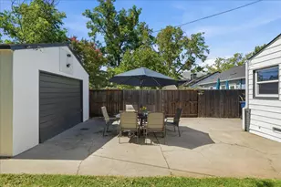 1545 35th St, Sacramento, CA 95816 - Photo 31