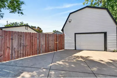 2604 Fairfield Street, Sacramento, CA 95815 - Photo 31
