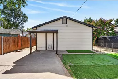 2604 Fairfield Street, Sacramento, CA 95815 - Photo 23