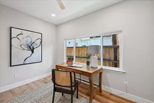 1917 6th St, Sacramento, CA 95811 - Photo 25