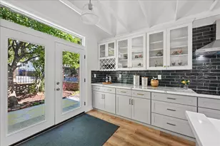 1917 6th St, Sacramento, CA 95811 - Photo 21