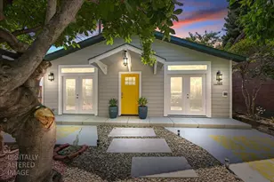 1917 6th St, Sacramento, CA 95811 - Photo 1