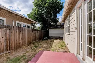 1040 W Poplar St, Stockton, CA 95203 - Photo 23