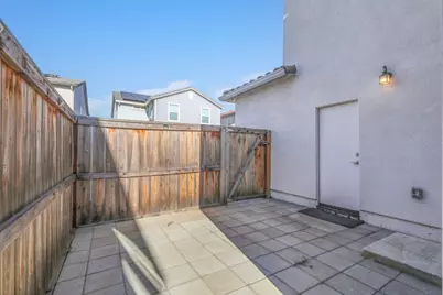 10431 Angsley Drive, Elk Grove, CA 95757 - Photo 7