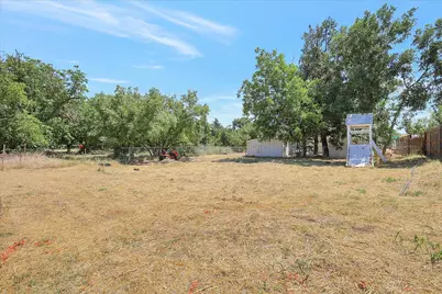 5212 Elizabeth Avenue, Olivehurst, CA 95961 - Photo 33
