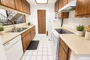 3044 Woods Cir, Davis, CA 95616 - Photo 9