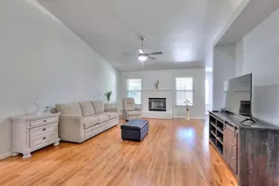 5659 W Menlo Ave, Fresno, CA 93722 - Photo 23